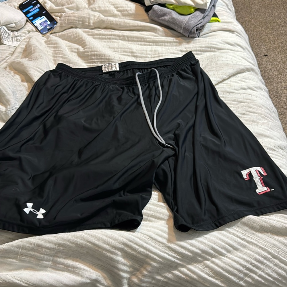 Under Armor black Texas rangers shorts